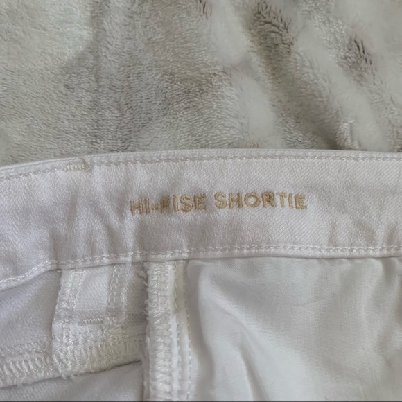 NWT American Eagle White Hi-Rise Shortie Size 4 - Picture 10 of 14